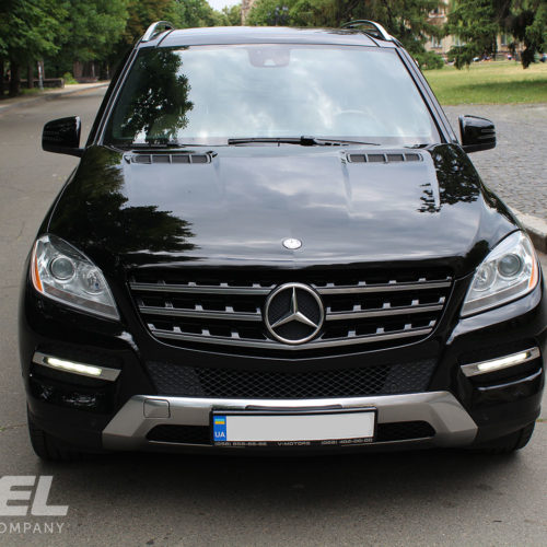 Mercedes ML350 Car Rental