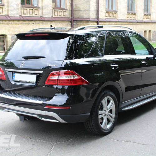 Mercedes ML350 Car Rental