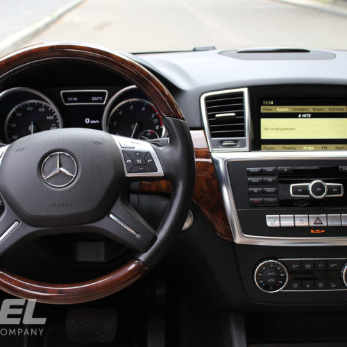 Mercedes ML350 Car Rental