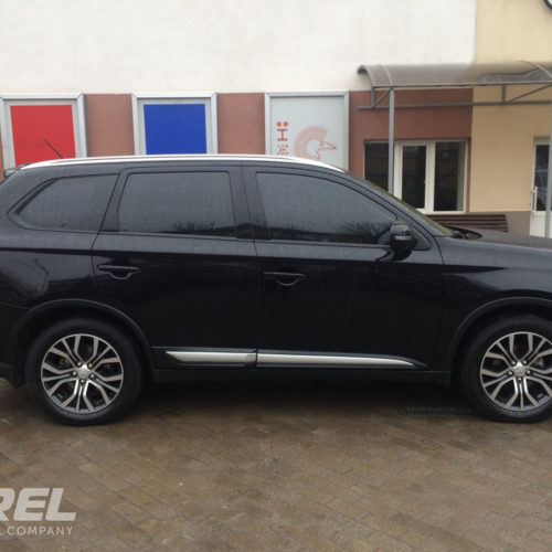 Car rental Mitsubishi Outlander