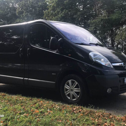 Opel Vivaro rent a car pirel