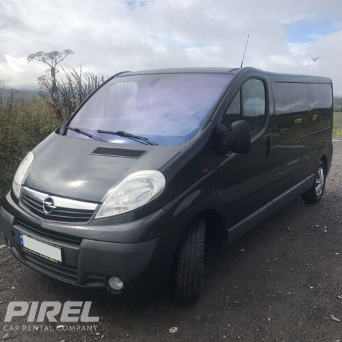 Opel Vivaro rent a car pirel